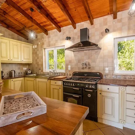 Casa Amada - Private - Heated Pool - Free Wifi - Air Con Villa